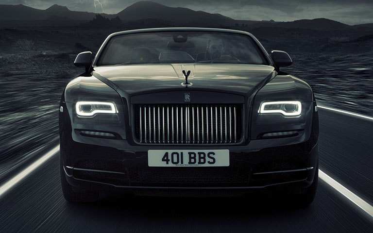 Rolls-Royce Dawn Black Badge có mức tiêu hao nhiên liệu trung bình là 14,7 lít/ 100km