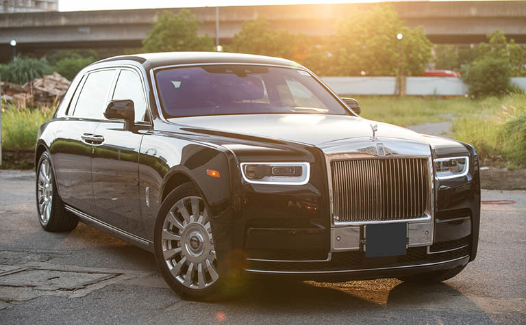 Rolls-Royce Ghost EWB thế hệ thứ hai (2020) có gia giao động từ 32 - 35 tỷ đồng