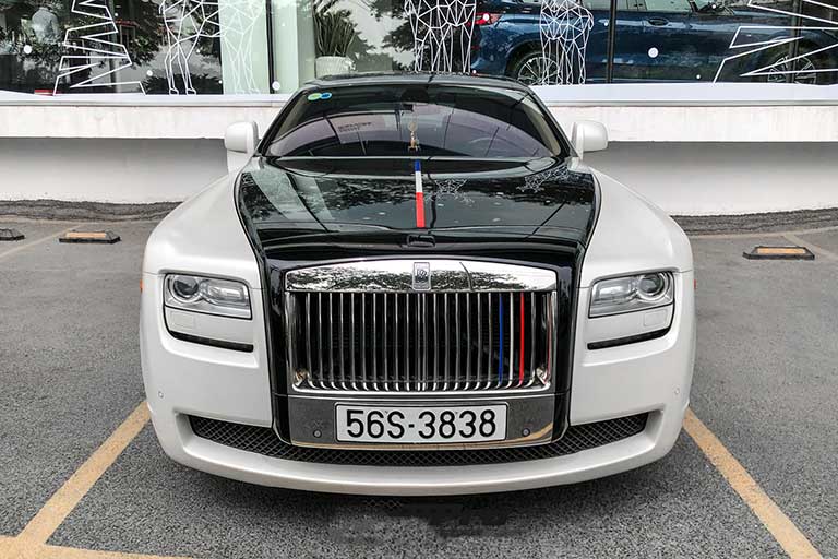 đầu xe Rolls-Royce của Minh nhựa