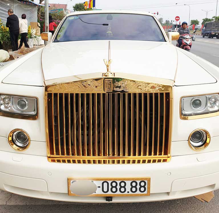 Rolls-Royce mạ vàng ở Hải dương