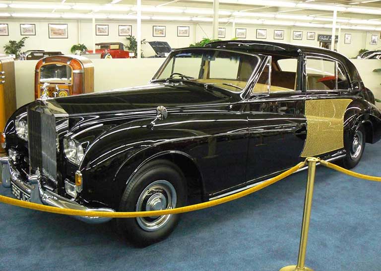 Rolls-Royce Phantom 1960 có giá cao 