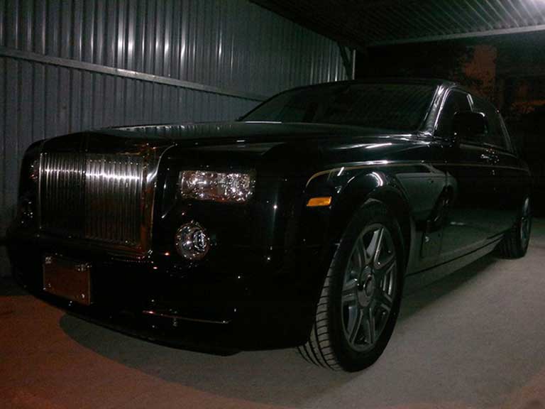 Rolls-Royce Phantom Rồng màu đen
