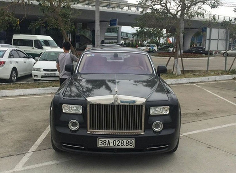 Rolls-Royce Phantom Rồng ở đà nẵng