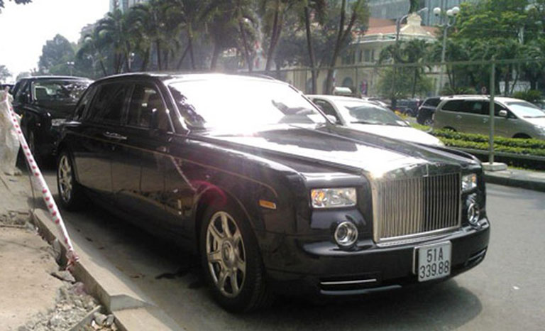 Rolls-Royce Phantom Rồng biển số khủng 