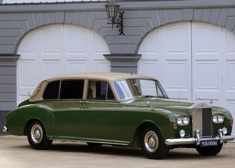 Rolls-Royce Phantom VI màu xanh lá 