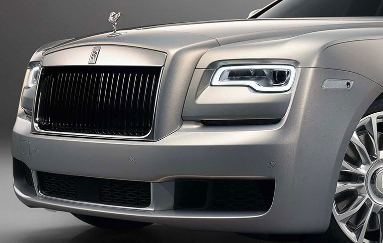đầu xe Rolls-Royce Ghost giới hạn 