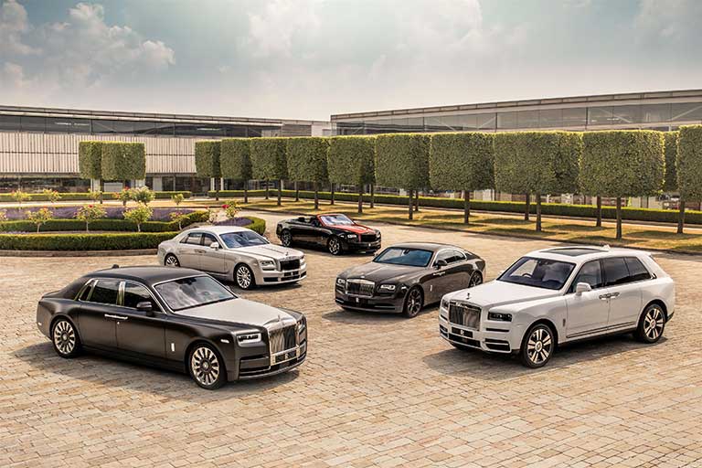 Chiêm ngưỡng RollsRoyce Cullinan Coachline qua bàn tay hãng độ Mansory