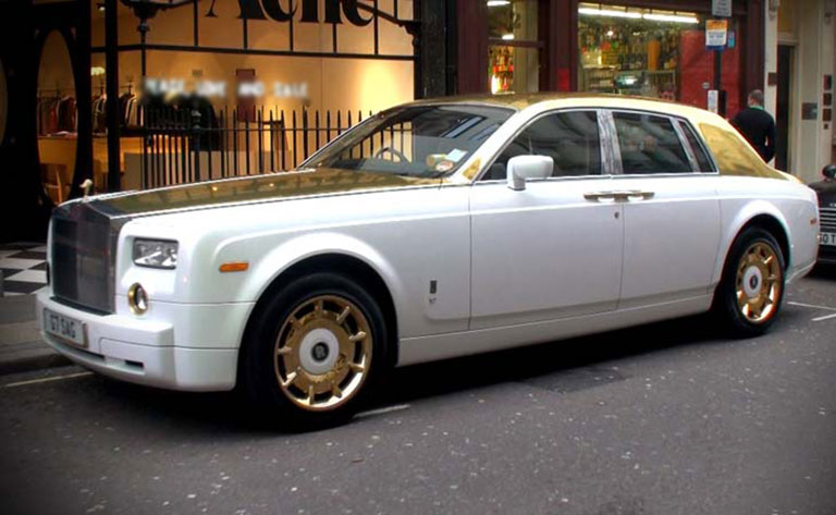 Rolls Royce Phantom bọc 120kg vàng 