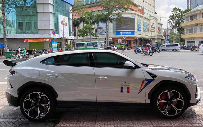 Siêu xe đắt nhất Việt Nam 2021