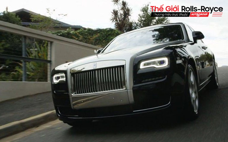Tổng thể của Rolls-Royce 2 cửa sang trọng
