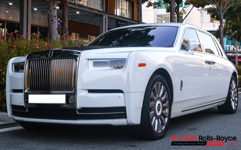 Rolls-Royce Phantom Tranquility trên phố Việt có giá khoảng 70 tỉ đồng
