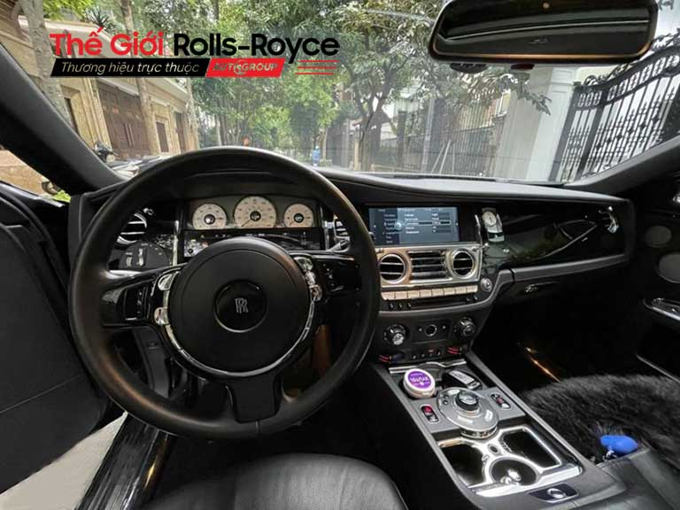 giá bán Rolls-Royce Ghost EWB 6.6 V12 2010 Màu Đen