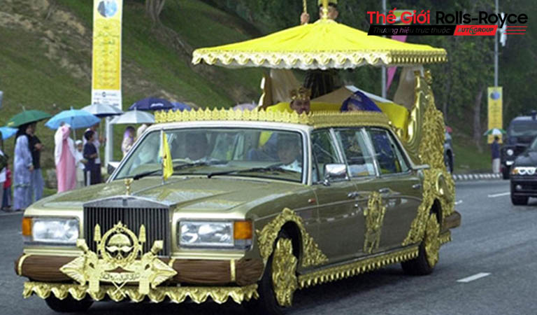 Rolls-Royce Silver Spur Limousine của quốc vương Brunei